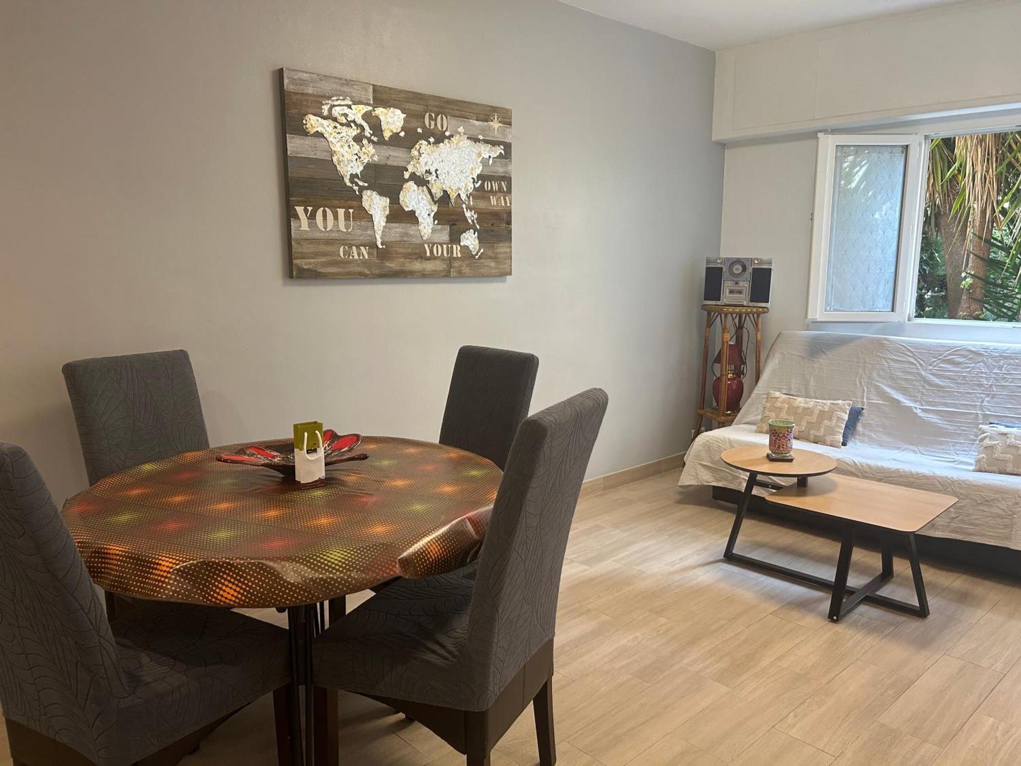 Location Saisonniere Apartment Menton Exterior photo